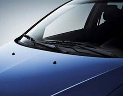 潤(rùn)華愛(ài)車(chē)養(yǎng)護(hù)課堂 慧眼識(shí)窗，教您如何選購(gòu)優(yōu)質(zhì)汽車(chē)玻璃